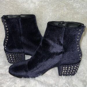 Dolce Vita Mazey Velvet Studded Ankle Boots - Navy